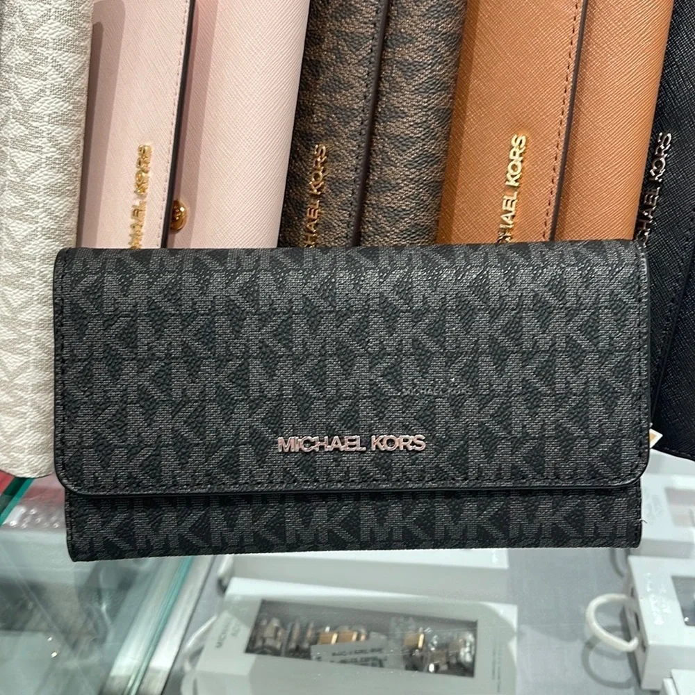 MICHAEL KORS JET SET TRV LARGE TRIFOLD BLACK
